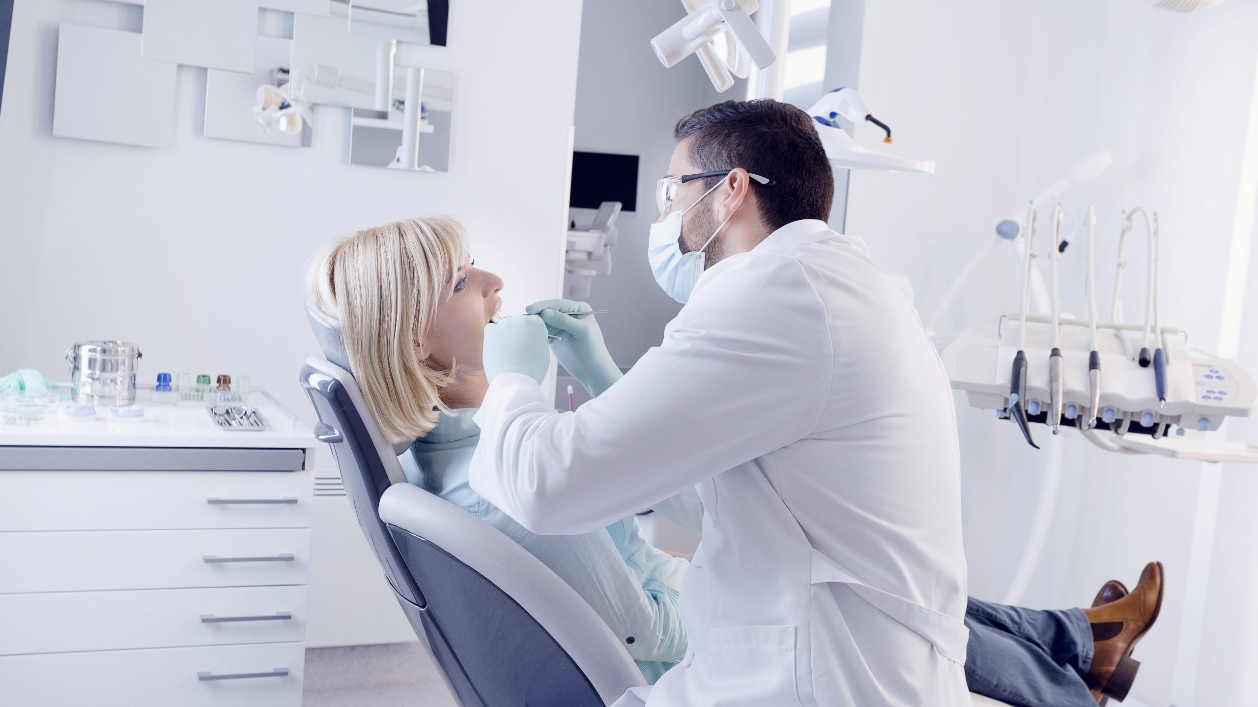 Dentist in Maywood, CA